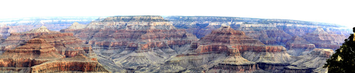 Les couches géologiques très visibles sont une des particularité du Grand Canyon.
