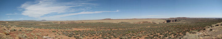 Durant 72 km little Colorado coule dans la réserve Navajo et entaille le "painted desert".