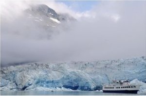 Cruise Ship, Reid Glacier, Glacier Bay, AK